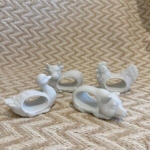 Set of 4 White Ceramic Farm Animal Napkin Rings Duck Cow Pig Hen